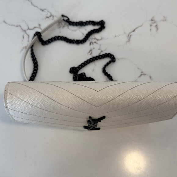 Yves Saint Laurent wallet on chain - Picture 13 of 13